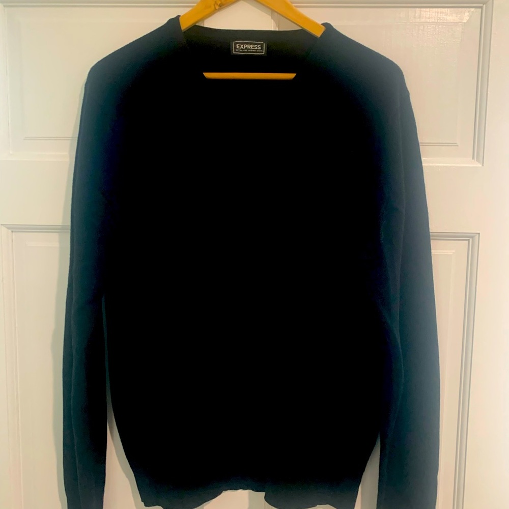 V neck sweater